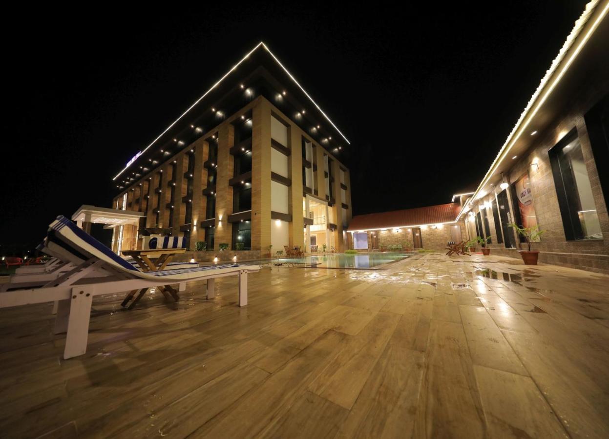 Sarovar Portico, Somnāth Eksteriør billede