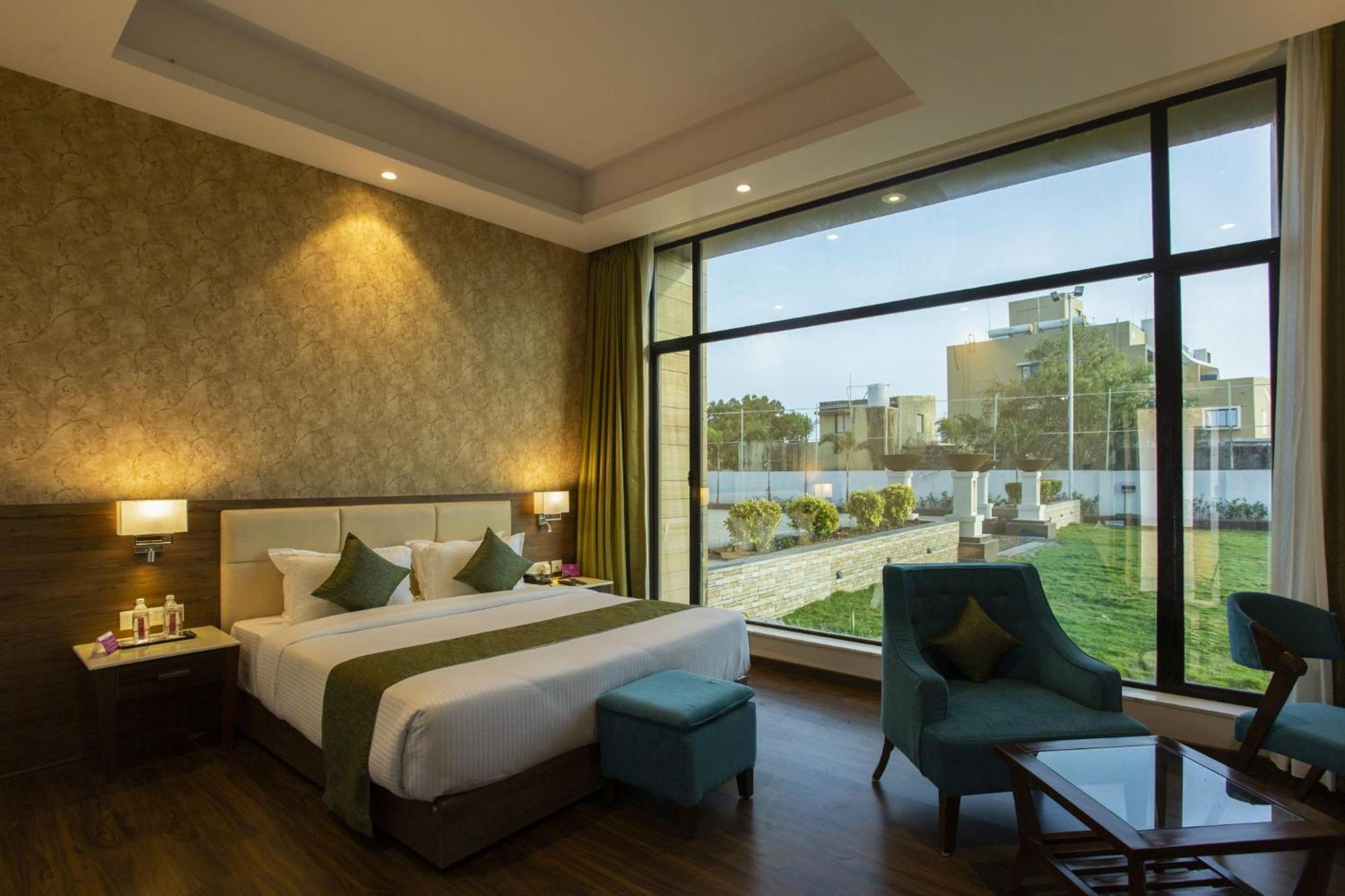 Sarovar Portico, Somnāth Eksteriør billede